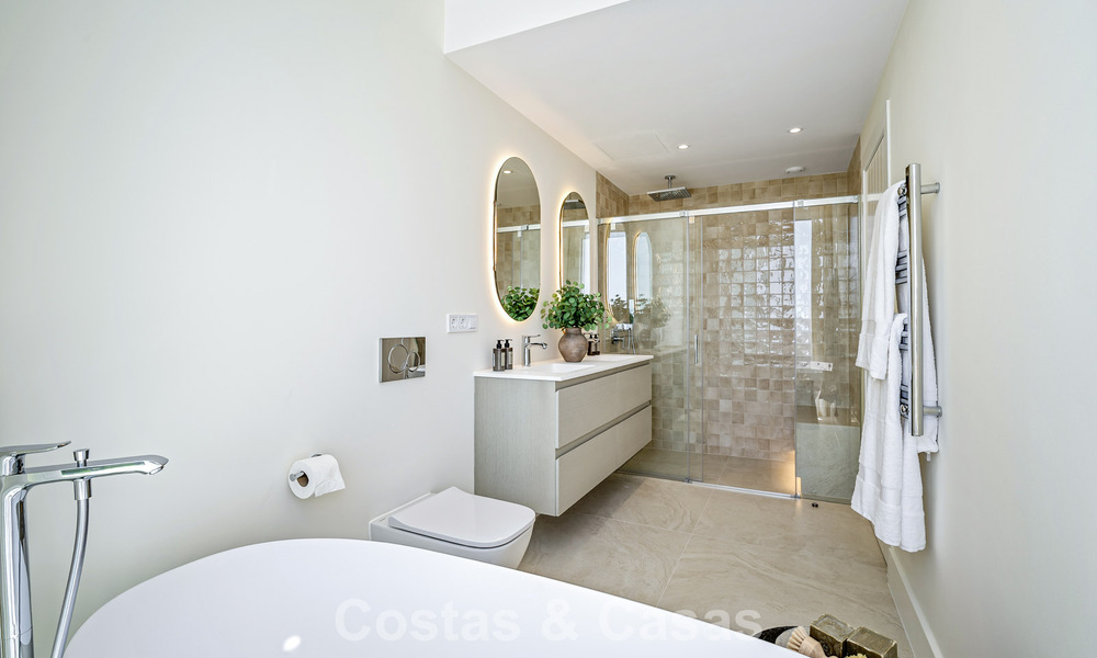 Stunningly renovated townhouse for sale on the frontline of La Quinta golf in Marbella - Benahavis 784567