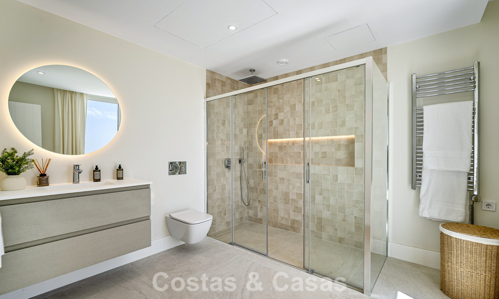 Stunningly renovated townhouse for sale on the frontline of La Quinta golf in Marbella - Benahavis 784571