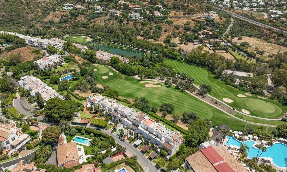 Stunningly renovated townhouse for sale on the frontline of La Quinta golf in Marbella - Benahavis 784578