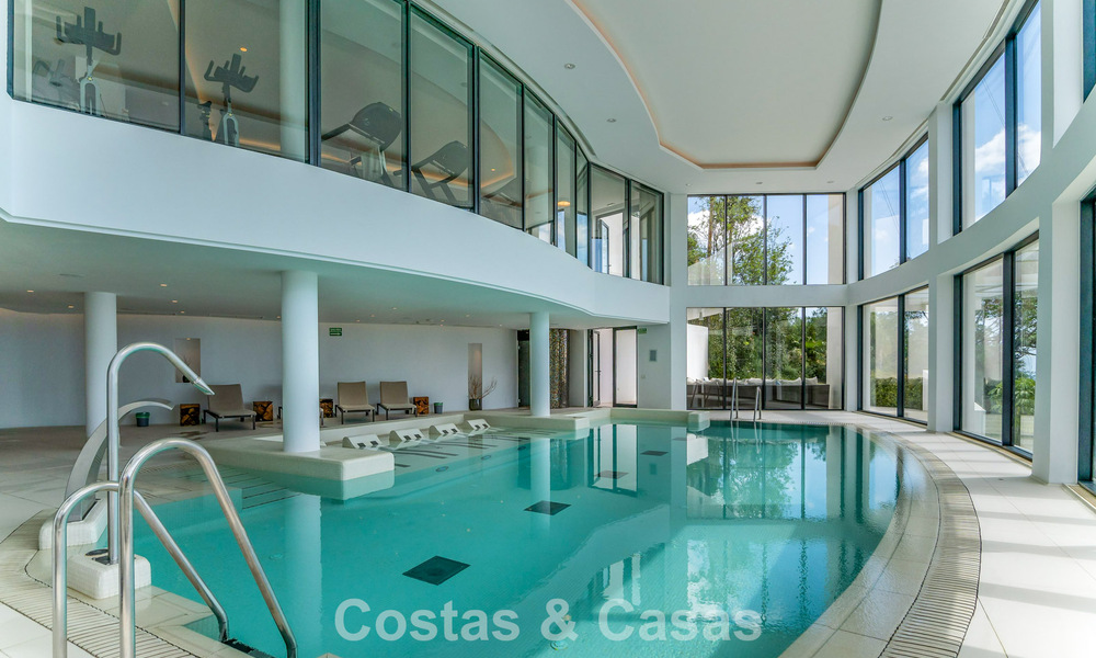 Contemporary luxury apartment with sea views for sale in a boutique complex near Marbella town 784585