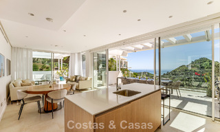 Contemporary luxury apartment with sea views for sale in a boutique complex near Marbella town 784586 