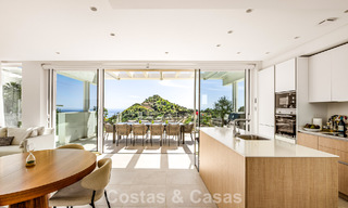Contemporary luxury apartment with sea views for sale in a boutique complex near Marbella town 784587 