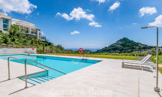 Contemporary luxury apartment with sea views for sale in a boutique complex near Marbella town 784620 