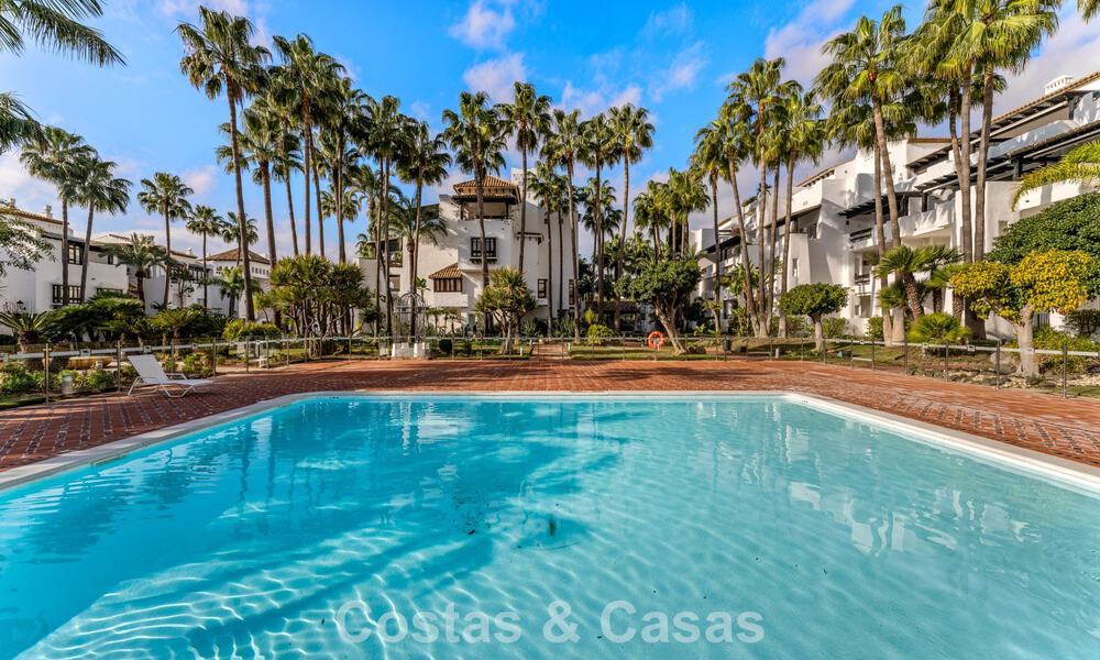 3-bedroom apartment in a boutique complex for sale in Puente Romano on Marbella's Golden Mile 784539