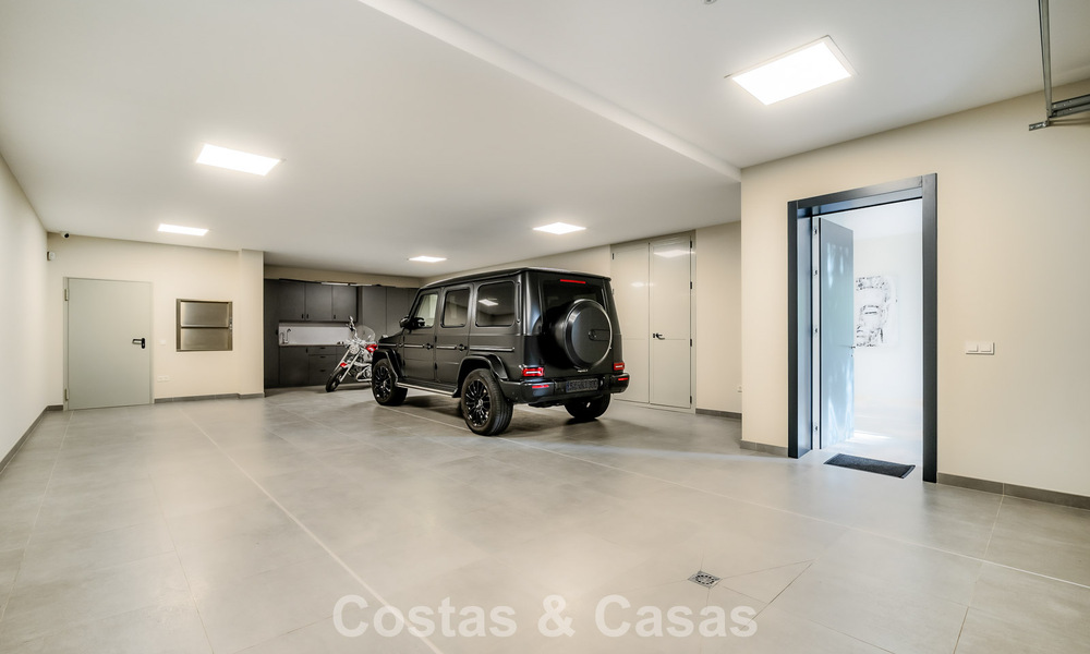 Impressive villa with authentic architecture and sea views for sale in Sierra Blanca on Marbella's Golden Mile 784623