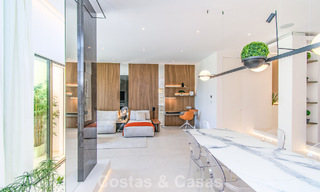 High-quality renovated beachfront townhouse with stunning sea views for sale on Marbella's Golden Mile 784702 