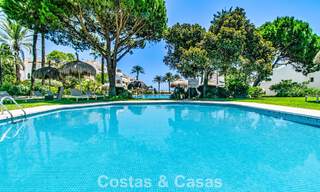 High-quality renovated beachfront townhouse with stunning sea views for sale on Marbella's Golden Mile 784704 