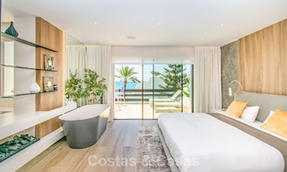 High-quality renovated beachfront townhouse with stunning sea views for sale on Marbella's Golden Mile 784711 