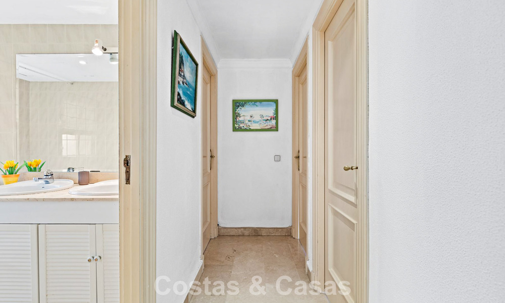 Bright 3-bedroom apartment for sale in La Quinta Golf Resort, Benahavis - Marbella 784730