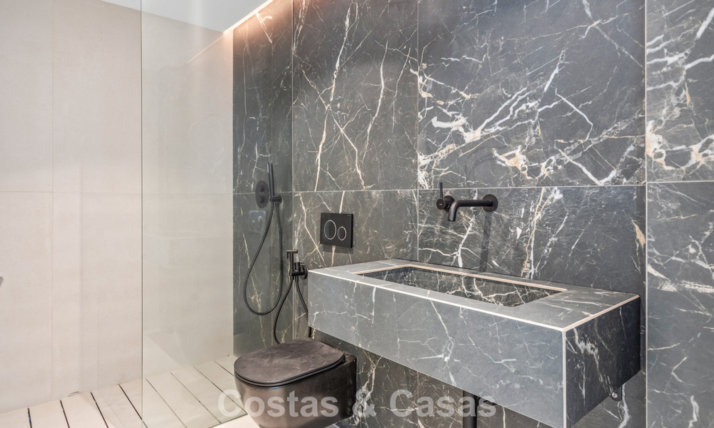 Renovated homes for sale within walking distance of a golf club, New Golden Mile between Marbella and Estepona 784744