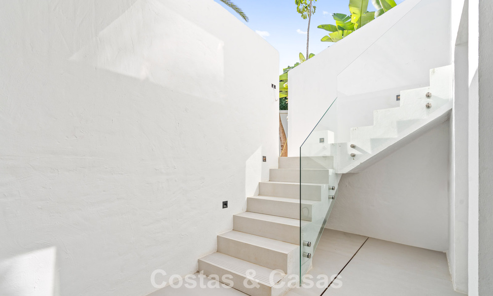 Renovated homes for sale within walking distance of a golf club, New Golden Mile between Marbella and Estepona 784745