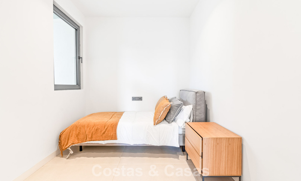 Renovated homes for sale within walking distance of a golf club, New Golden Mile between Marbella and Estepona 784752