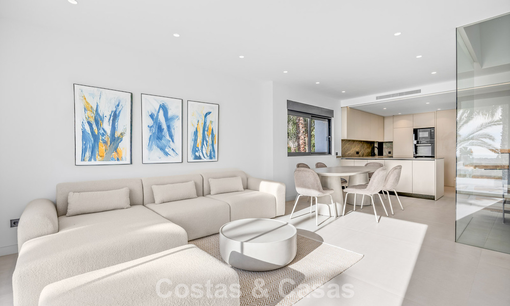 Renovated homes for sale within walking distance of a golf club, New Golden Mile between Marbella and Estepona 784779