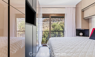 Modernized luxury apartment with panoramic sea views for sale in a golf resort in Marbella - Benahavis 784836 