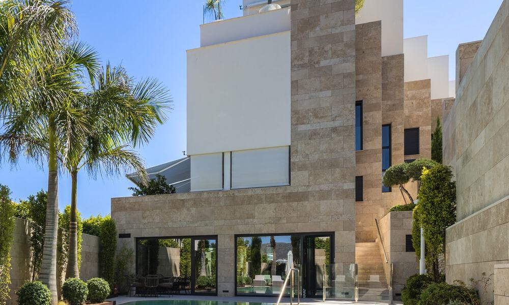 Duplex apartment with villa-like charm for sale in a luxury complex in La Quinta, Marbella - Benahavis 784863