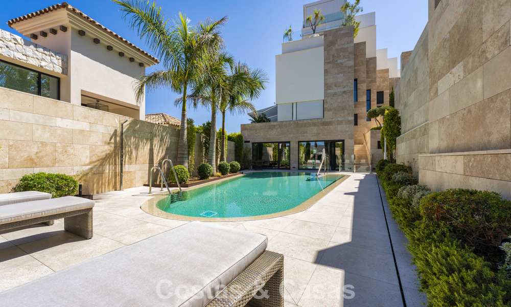 Duplex apartment with villa-like charm for sale in a luxury complex in La Quinta, Marbella - Benahavis 784864