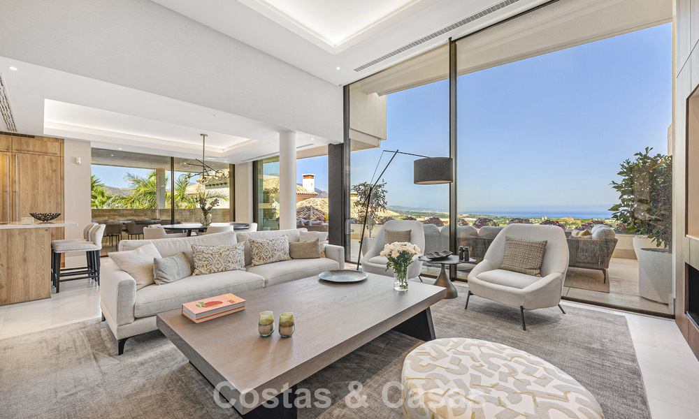 Duplex apartment with villa-like charm for sale in a luxury complex in La Quinta, Marbella - Benahavis 784876