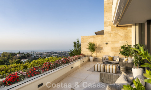 Duplex apartment with villa-like charm for sale in a luxury complex in La Quinta, Marbella - Benahavis 784888