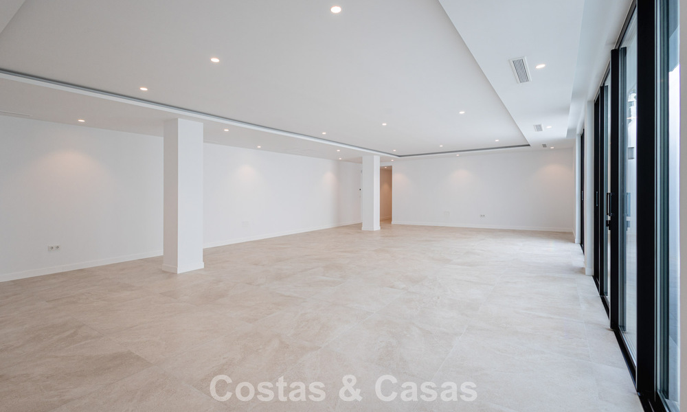 Modernist single-story luxury villa for sale in Nueva Andalucia, Marbella 799816