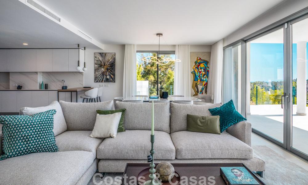 Semi-detached villa with golf, mountain, and sea views for sale close to amenities in Guadalmina and San Pedro, Marbella 784898