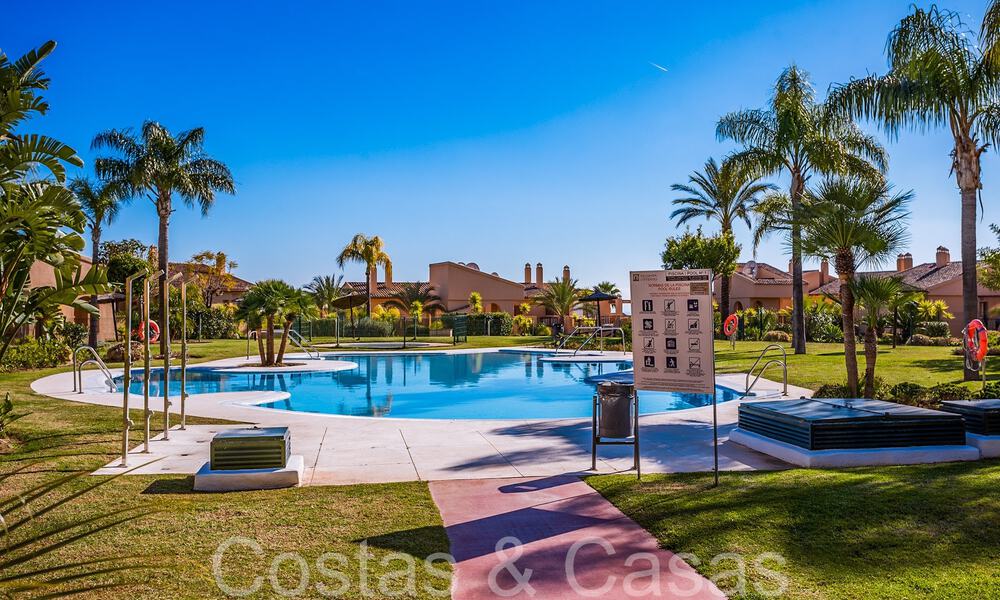 Ready to move in, luxury penthouse with panoramic views of golf, sea and mountains for sale in Benahavis - Marbella 784807