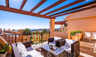Ready to move in, luxury penthouse with panoramic views of golf, sea and mountains for sale in Benahavis - Marbella 784824 