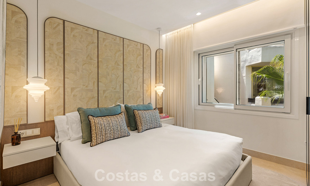 Luxury penthouse with sea views for sale in a gated beach complex on the New Golden Mile between Marbella and Estepona 785058