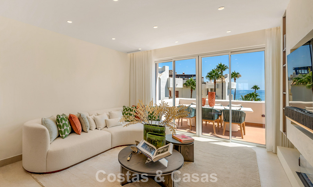 Luxury penthouse with sea views for sale in a gated beach complex on the New Golden Mile between Marbella and Estepona 785064