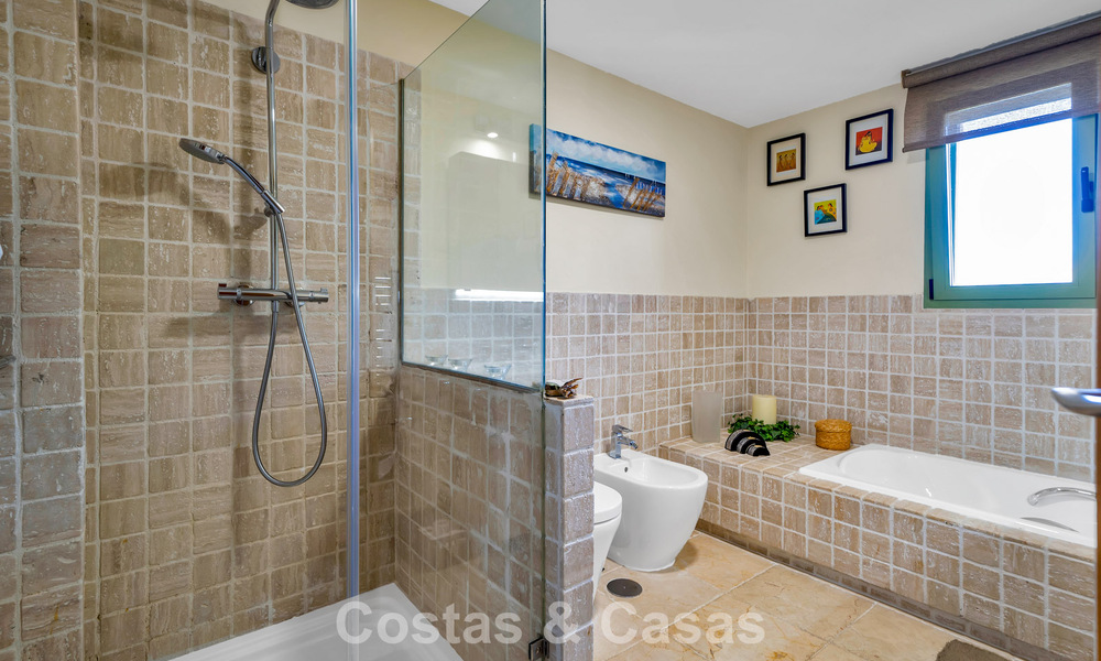 Move-in ready, 3-bedroom apartment for sale with garden and sea view in Los Flamingos Golf Resort in Marbella - Benahavis 785083