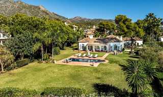 Stunning Mediterranean luxury villa for sale in a gated community on Marbella's Golden Mile 785109