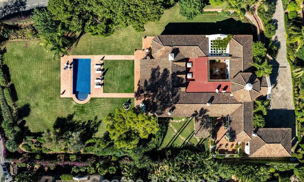 Stunning Mediterranean luxury villa for sale in a gated community on Marbella's Golden Mile 785110