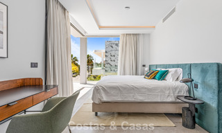 Move-in ready, contemporary luxury villa for sale on the golf course on the New Golden Mile, Marbella - Estepona 785139 