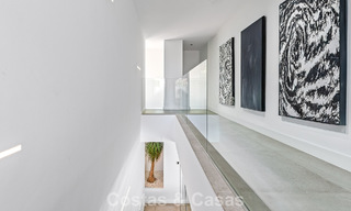 Move-in ready, contemporary luxury villa for sale on the golf course on the New Golden Mile, Marbella - Estepona 785150 