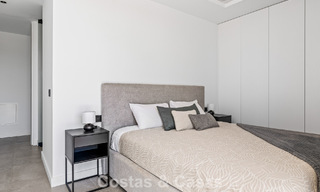 Move-in ready, contemporary luxury villa for sale on the golf course on the New Golden Mile, Marbella - Estepona 785156 