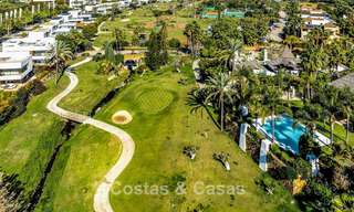 Move-in ready, contemporary luxury villa for sale on the golf course on the New Golden Mile, Marbella - Estepona 785185 