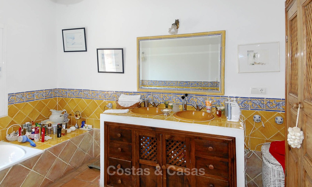 Villa for sale in Marbella east, Costa del Sol 11799