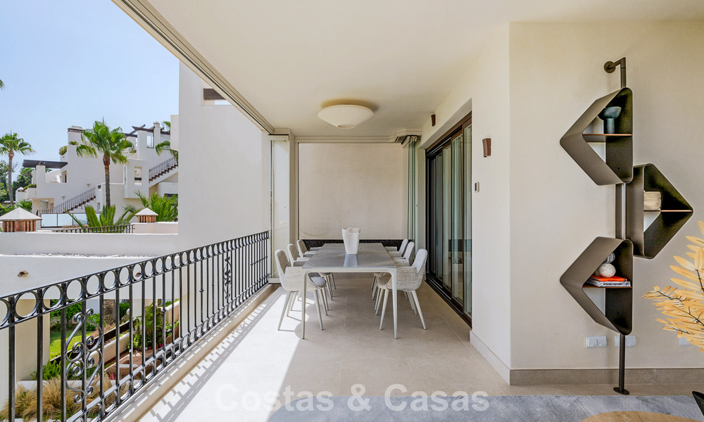 Luxury apartment with sea views for sale in a beachfront complex on the New Golden Mile between Marbella and Estepona 785213