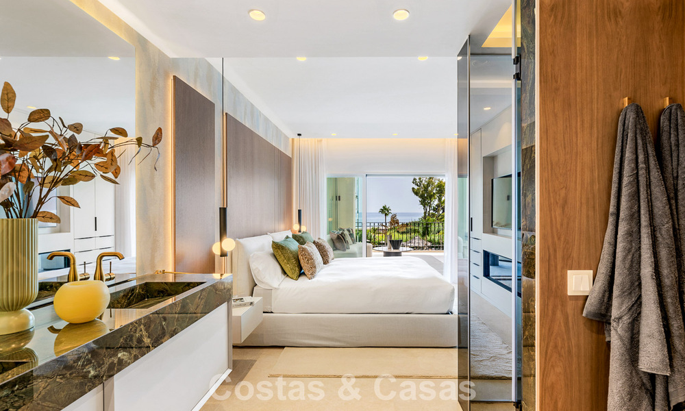 Luxury apartment with sea views for sale in a beachfront complex on the New Golden Mile between Marbella and Estepona 785215