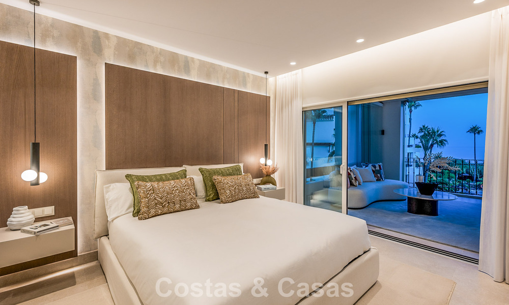 Luxury apartment with sea views for sale in a beachfront complex on the New Golden Mile between Marbella and Estepona 785219