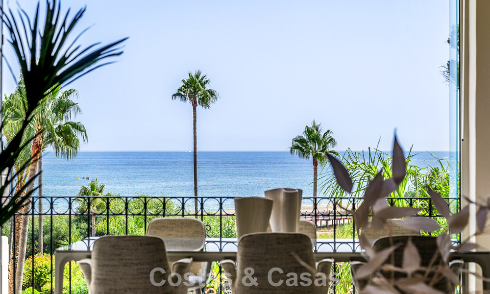 Luxury apartment with sea views for sale in a beachfront complex on the New Golden Mile between Marbella and Estepona 785222