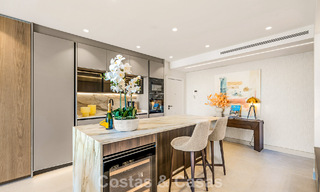 Luxury apartment with sea views for sale in a beachfront complex on the New Golden Mile between Marbella and Estepona 785225 