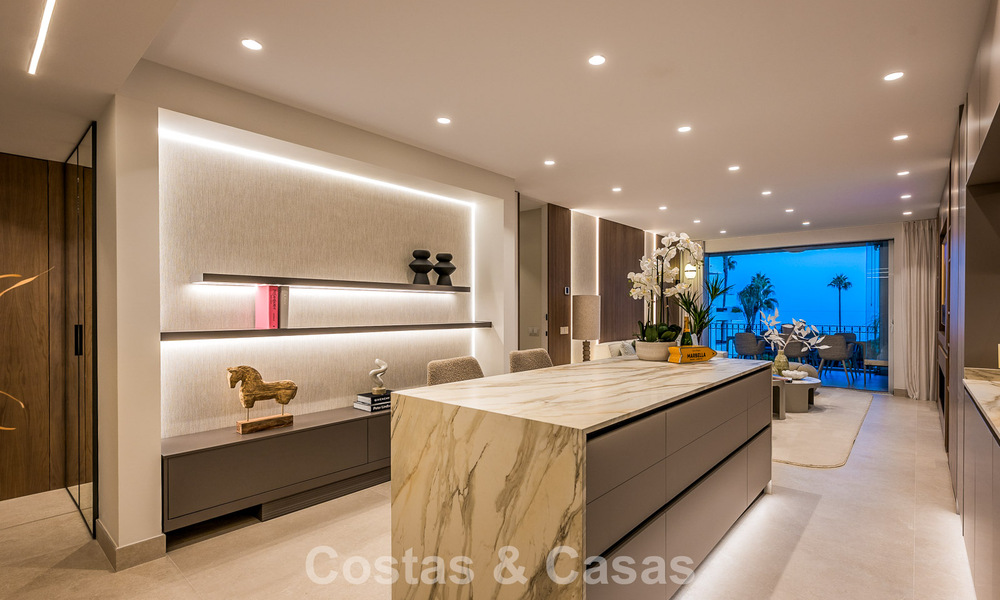 Luxury apartment with sea views for sale in a beachfront complex on the New Golden Mile between Marbella and Estepona 785232