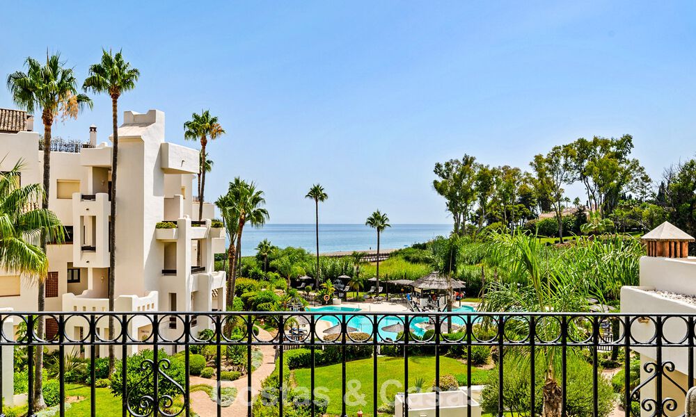 Luxury apartment with sea views for sale in a beachfront complex on the New Golden Mile between Marbella and Estepona 785248