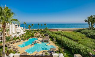 Renovated penthouse with sea views for sale on the beachfront on the New Golden Mile between Marbella and Estepona 785274 