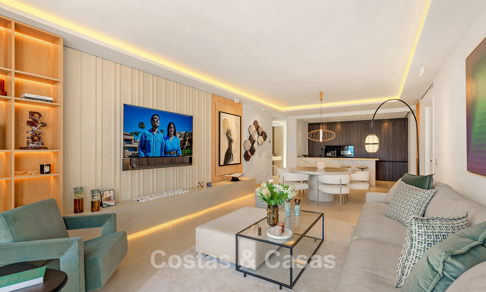Renovated penthouse with sea views for sale on the beachfront on the New Golden Mile between Marbella and Estepona 785278