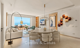 Renovated penthouse with sea views for sale on the beachfront on the New Golden Mile between Marbella and Estepona 785279 