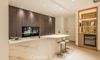 Renovated penthouse with sea views for sale on the beachfront on the New Golden Mile between Marbella and Estepona 785315 