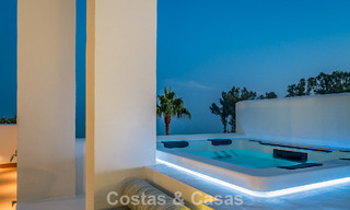 Renovated penthouse with sea views for sale on the beachfront on the New Golden Mile between Marbella and Estepona 785323 