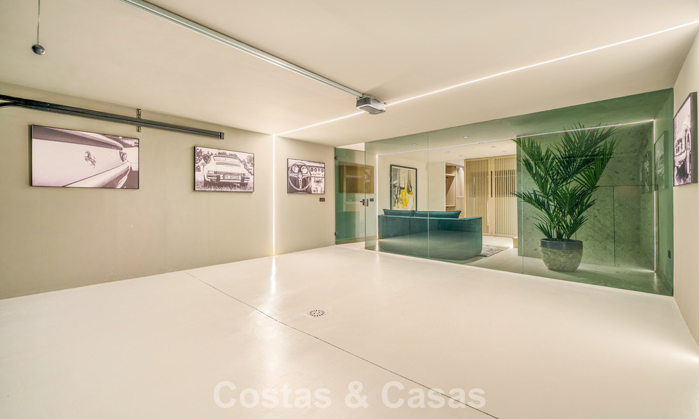 Prestigious townhouse for sale in an exclusive residential complex on Marbella's Golden Mile 785413