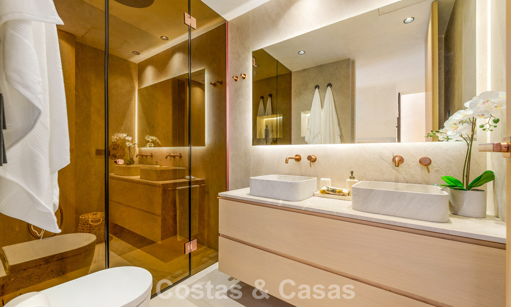 Prestigious townhouse for sale in an exclusive residential complex on Marbella's Golden Mile 785416
